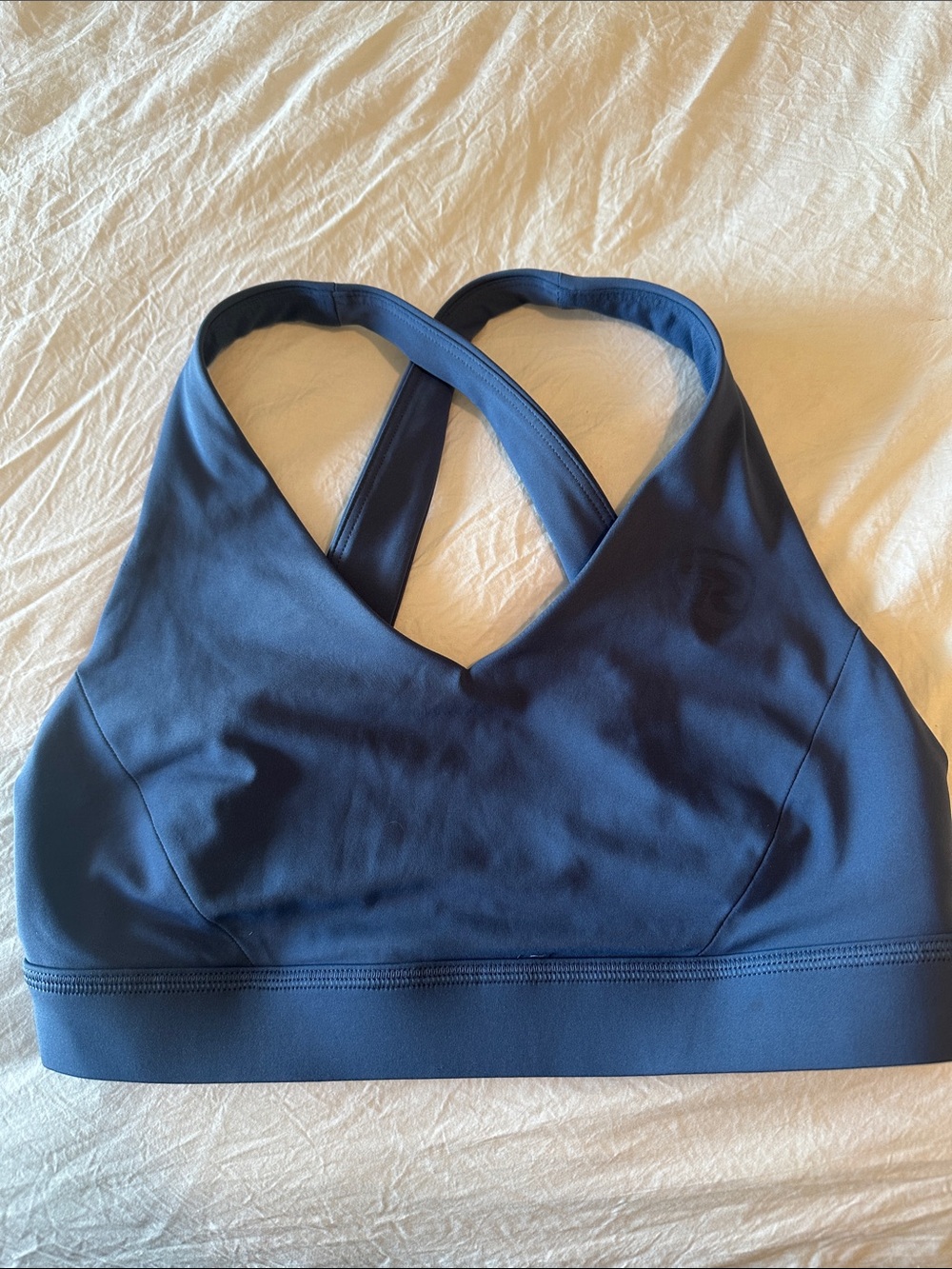 Lululemon bra no padding, see 2nd image selling as is,believe it is a size 4